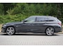 BMW 3-Serie Touring 330e xDrive High Executive Luxury Line | Pano | Adap Cruise | HUD | Memory | 19 "| Laser | Hifi | Camera | Keyless | Adaptief M onderstel | Stoelverwarming voor & achter | Etc.