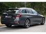 BMW 3-Serie Touring 330e xDrive High Executive Luxury Line | Pano | Adap Cruise | HUD | Memory | 19 "| Laser | Hifi | Camera | Keyless | Adaptief M onderstel | Stoelverwarming voor & achter | Etc.