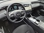 Hyundai Tucson 1.6 T-GDI PHEV Comfort Smart 4WD / SOH 97% / Dealer onderhouden / Fabrieksgarantie tot 06-2027 / 1.350 kg trekgewicht / Elektrische achterklep / Achteruitrijcamera / Stuur- & Stoelverwarming / Apple Carplay Android Auto / Adaptief cruise control /
