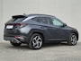Hyundai Tucson 1.6 T-GDI PHEV Comfort Smart 4WD / SOH 97% / Dealer onderhouden / Fabrieksgarantie tot 06-2027 / 1.350 kg trekgewicht / Elektrische achterklep / Achteruitrijcamera / Stuur- & Stoelverwarming / Apple Carplay Android Auto / Adaptief cruise control /