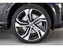 Volvo XC90 T8 455PK Ultra Dark | Luchtvering | 360 | B&W Audio | Getint Glas | Trekhaak | 22''