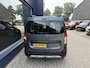 Dacia Dokker 1.2 TCe S&S Stepway | Navigatie | Trekhaak 1200 KG | Cruise control | Parkeer Camera | Ruime Gezinsauto | 2x Zijschuifdeur | Parkeersensoren | Dakrails |
