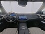 Mercedes-Benz E-klasse 300 e AMG Nightpakket Plug-In Hybride | Machiatobeige Int. | Panoramadak | Trekhaak | Rijassistentie Pack | Stuur en Stoelverwarming | Inclusief 24 maanden Mercedes-Benz Certified garantie voor Europa.