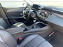 Peugeot 308 SW 1.2 PureTech Allure Camera | Adaptieve Cruise | Parkeersensoren | 17" Lichtmetaal | Navigatie | Leder/Stof | Achteruitrijcamera | Apple Carplay/Android Auto|telefoonintegratie premium | Cruise control adaptief