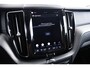 Volvo XC60 2.0 T8 Plug-in hybrid AWD Ultimate Dark Trekhaak - Panoramadak - Head-up - Stuurwielverwarming - Harman Kardon - Adaptieve cruise - 360° Surround View