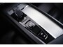 Volvo XC60 2.0 T8 Plug-in hybrid AWD Ultimate Dark Trekhaak - Panoramadak - Head-up - Stuurwielverwarming - Harman Kardon - Adaptieve cruise - 360° Surround View