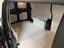 Peugeot e-Expert Long Premium 75 kWh 3-zits Automaat Airco Navigatie