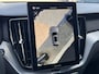 Volvo XC60 2.0 T8 Plug-in hybrid AWD Plus Black Edition Panoramadak / T8 - 455PK / Harman Kardon / Stuur- Stoelverwarming / 21" / Memory seats / 360 graden camera / Grote accu / AWD