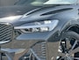 Volvo XC60 2.0 T8 Plug-in hybrid AWD Plus Black Edition Panoramadak / T8 - 455PK / Harman Kardon / Stuur- Stoelverwarming / 21" / Memory seats / 360 graden camera / Grote accu / AWD