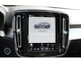 Volvo XC40 2.0 177PK Automaat Plus Black Edition 20" lichtmetalen velgen / Google infotainment / Stoelverwarming en Stuurwielverwarming / Draadloos opladen / Cruise control / Getinte ramen vanaf de B-stijl