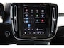 Volvo XC40 2.0 177PK Automaat Plus Black Edition 20" lichtmetalen velgen / Google infotainment / Stoelverwarming en Stuurwielverwarming / Draadloos opladen / Cruise control / Getinte ramen vanaf de B-stijl