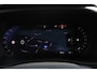 Volvo XC40 2.0 177PK Automaat Plus Black Edition 20" lichtmetalen velgen / Google infotainment / Stoelverwarming en Stuurwielverwarming / Draadloos opladen / Cruise control / Getinte ramen vanaf de B-stijl
