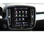 Volvo XC40 2.0 177PK Automaat Plus Black Edition 20" lichtmetalen velgen / Google infotainment / Stoelverwarming en Stuurwielverwarming / Draadloos opladen / Cruise control / Getinte ramen vanaf de B-stijl