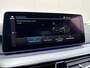 BMW 5-Serie 520e High Executive / Elektrische stoelen & geheugen / Stuur- en stoelverwarming / Apple Carplay Android / 18" LM wielen / wit Leer / EAER 52 km