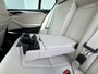 BMW 5-Serie 520e High Executive / Elektrische stoelen & geheugen / Stuur- en stoelverwarming / Apple Carplay Android / 18" LM wielen / wit Leer / EAER 52 km