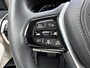 BMW 5-Serie 520e High Executive / Elektrische stoelen & geheugen / Stuur- en stoelverwarming / Apple Carplay Android / 18" LM wielen / wit Leer / EAER 52 km