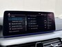 BMW 5-Serie 520e High Executive / Elektrische stoelen & geheugen / Stuur- en stoelverwarming / Apple Carplay Android / 18" LM wielen / wit Leer / EAER 52 km