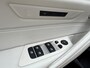 BMW 5-Serie 520e High Executive / Elektrische stoelen & geheugen / Stuur- en stoelverwarming / Apple Carplay Android / 18" LM wielen / wit Leer / EAER 52 km