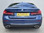 BMW 5-Serie 520e High Executive / Elektrische stoelen & geheugen / Stuur- en stoelverwarming / Apple Carplay Android / 18" LM wielen / wit Leer / EAER 52 km