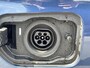 BMW 5-Serie 520e High Executive / Elektrische stoelen & geheugen / Stuur- en stoelverwarming / Apple Carplay Android / 18" LM wielen / wit Leer / EAER 52 km