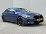 BMW 5-Serie 520e High Executive / Elektrische stoelen & geheugen / Stuur- en stoelverwarming / Apple Carplay Android / 18" LM wielen / wit Leer / EAER 52 km
