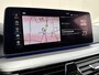 BMW 5-Serie 520e High Executive / Elektrische stoelen & geheugen / Stuur- en stoelverwarming / Apple Carplay Android / 18" LM wielen / wit Leer / EAER 52 km