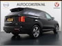 Kia Sorento 1.6T-GDI 230PK Hybrid Aut. 7-Persoons Adap.Cruise Leder Panoramadak Bose®-Audio Stuur+Stoel+Achterbank Verwarming Elek.Stoelen Apple Carplay Android Auto DynamicPlusLine Elek.Achterklep Keyless Ecc Navi Camera Pdc Privacy Glas Lmv 19" Led DAB Isofix 1e Eigenaar 1.650KG Trekgewicht Origineel Nederlandse Auto