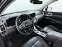 Kia Sorento 1.6T-GDI 230PK Hybrid Aut. 7-Persoons Adap.Cruise Leder Panoramadak Bose®-Audio Stuur+Stoel+Achterbank Verwarming Elek.Stoelen Apple Carplay Android Auto DynamicPlusLine Elek.Achterklep Keyless Ecc Navi Camera Pdc Privacy Glas Lmv 19" Led DAB Isofix 1e Eigenaar 1.650KG Trekgewicht Origineel Nederlandse Auto