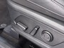 Kia Sorento T 230PK AUT-6 Hybrid 7-Pers. Pano-Dak Leer Adap.Cruise Bose®-Audio Stuur+Stoel+Achterbank Verwarming Elek.Stoelen Apple Carplay Android Auto DynamicPlusLine SOH 100% Elek.Achterklep Keyless Ecc Navi Camera Pdc Privacy Glas Lmv 19" Led DAB Isofix 1e Eigenaar 1.650KG Trekgewicht Origineel Nederlandse Auto