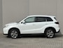 Suzuki Vitara 1.4 Boosterjet Smart Hybrid Select / 10 Jaar fabrieksgarantie mogelijk / Dealer onderhouden / Adaptieve Cruise Control / Camera / Navigatie / DAB / Apple Carplay/Android Auto / 17" LM wielen & All Season banden /