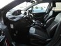 Peugeot 2008 1.2 PureTech GT-line | 110PK | Trekhaak | Achteruitrijcamera | 17 inch lichtmetalen velgen | Apple carplay/Andriod auto | Dakrails | Climate control | Cruise control