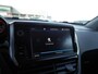 Peugeot 2008 1.2 PureTech GT-line | 110PK | Trekhaak | Achteruitrijcamera | 17 inch lichtmetalen velgen | Apple carplay/Andriod auto | Dakrails | Climate control | Cruise control