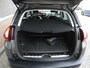 Peugeot 2008 1.2 PureTech GT-line | 110PK | Trekhaak | Achteruitrijcamera | 17 inch lichtmetalen velgen | Apple carplay/Andriod auto | Dakrails | Climate control | Cruise control