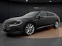 Volkswagen Arteon Shooting Brake 1.4 TSI eHybrid R-Line | Pano Dak | Camera | ACC | Elek. Achterklep | Stoelverwarming | Getint Glas | 19''|