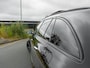 Mercedes-Benz C-klasse Estate 300 e AMG|Pano|Massage|Burmester®|Trekhaak|Stoelventilatie|Airbalance|Stoelverw.|Stuurverw.|Camera 360°|Sfeerverlichting|