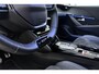 Peugeot 208 1.2 Hybrid 145 e-DCS6 GT | Stoelverwarming | Cruise control | Apple carplay/Android auto | Elek. verstelbare stoelen | Achteruitrijcamera | Kunstlederen/Alcantara bekleding | Massagefunctie | Stuurbediening