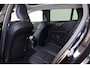 Volvo V60 T8 Performance AWD Plus Dark - Panoramisch schuif-/kanteldak - Intellisafe Assist/Surround - Lederen bekleding - Head-up Display - 360 graden camera - Verwarmbare voorstoelen - Verwarmbaar stuurwiel - Getint glas - 19' Glossy Black velgen - Polestar Optimalisatie