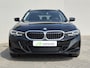 BMW 3-Serie Touring 330e / SOH 95% / Dealer onderhouden / 1.500 kg Elektr. trekhaak / EAER 60 km / Apple Carplay Android Auto / Elektrische achterklep / Cruise control / Keyless start / Climate control / Navigatie / Parkeersensoren voor en achter /