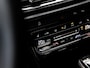 Volkswagen T-Roc 1.5 TSI R-Line | PANORAMA/SCHUIF-KANTELDAK | 19 INCH | ACHTERUITRIJCAMERA | STOELVERWARMING | ADAPTIVE CRUISE CONTROL | APPLE CARPLAY | KEYLESS |
