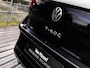 Volkswagen T-Roc 1.5 TSI R-Line | PANORAMA/SCHUIF-KANTELDAK | 19 INCH | ACHTERUITRIJCAMERA | STOELVERWARMING | ADAPTIVE CRUISE CONTROL | APPLE CARPLAY | KEYLESS |