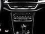 Volkswagen T-Roc 1.5 TSI R-Line | PANORAMA/SCHUIF-KANTELDAK | 19 INCH | ACHTERUITRIJCAMERA | STOELVERWARMING | ADAPTIVE CRUISE CONTROL | APPLE CARPLAY | KEYLESS |