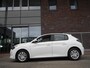 Peugeot 208 1.2 PureTech Active | Trekhaak | Dealer onderhouden | Navigatie | Airco | Elektrische ramen voor | Apple carplay/Android auto