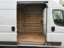 Peugeot Boxer 2.2 BlueHDi 180PK Euro6 L4H2 3.5t Zwaar ✓ 3-zits ✓ Trekhaak 3.000 KG ✓ dubbele schuifdeur