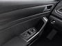 Volkswagen T-Roc 1.5 TSI Style Business / Pano / Digitaal dashboard / Camera / Dodehoek / Keyless / Lichtmetaal 17 inch /