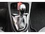 Renault Captur 1.2 TCe Helly Hansen nette automaat met trekhaak met nieuwe APK bij aflevering