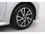 Toyota Yaris 1.5 Hybrid Dynamic | Apple Carplay / Android Auto | Dodehoek detectie | Parkeersensoren voor/achter | Stoelverwarming | Adaptive Cruise | Clima | Keyless | Camera | 16 inch