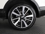 Nissan Qashqai 1.2 PREMIER EDITION PANO LEDER TREKHAAK . CRUISE CONTROL . NAVIGATIE . 360° CAMERA .