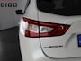 Nissan Qashqai 1.2 PREMIER EDITION PANO LEDER TREKHAAK . CRUISE CONTROL . NAVIGATIE . 360° CAMERA .