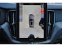 Volvo XC60 T6 Recharge AWD Plus Black Edition - Panorama/schuifdak - IntelliSafe Assist & Surround - 360º Camera - Harman Kardon audio - Adaptieve LED koplampen - Verwarmde voorstoelen, stuur & achterbank - Parkeersensoren voor & achter - Elektr. bedienb. voorstoelen met geheugen - Head up display - Draadloze tel. lader - Extra getint glas - Inklapbare trekhaak - 21'' LMV
