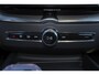 Volvo XC60 T6 Recharge AWD Plus Black Edition - Panorama/schuifdak - IntelliSafe Assist & Surround - 360º Camera - Harman Kardon audio - Adaptieve LED koplampen - Verwarmde voorstoelen, stuur & achterbank - Parkeersensoren voor & achter - Elektr. bedienb. voorstoelen met geheugen - Head up display - Draadloze tel. lader - Extra getint glas - Inklapbare trekhaak - 21'' LMV